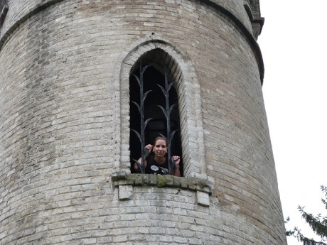 Monika ve věži - z blízka.